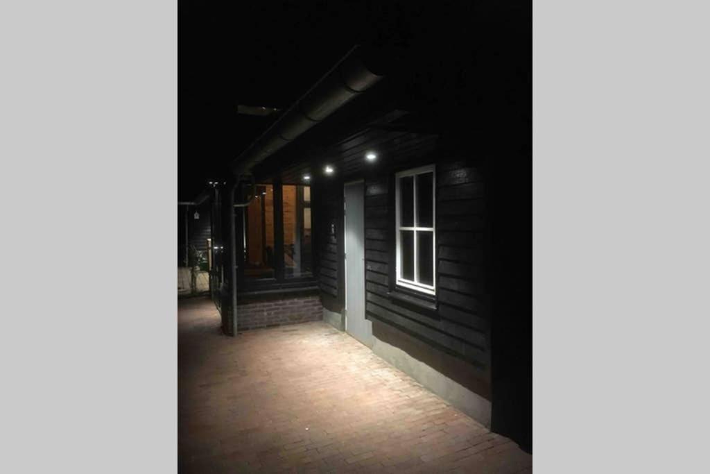 Uniek Houten Huis Nabij Bos En Plassen Hollandsche Rading Kültér fotó