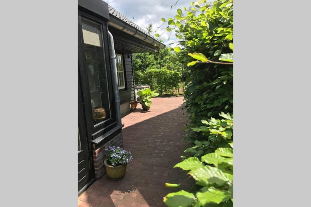 Uniek Houten Huis Nabij Bos En Plassen Hollandsche Rading Kültér fotó